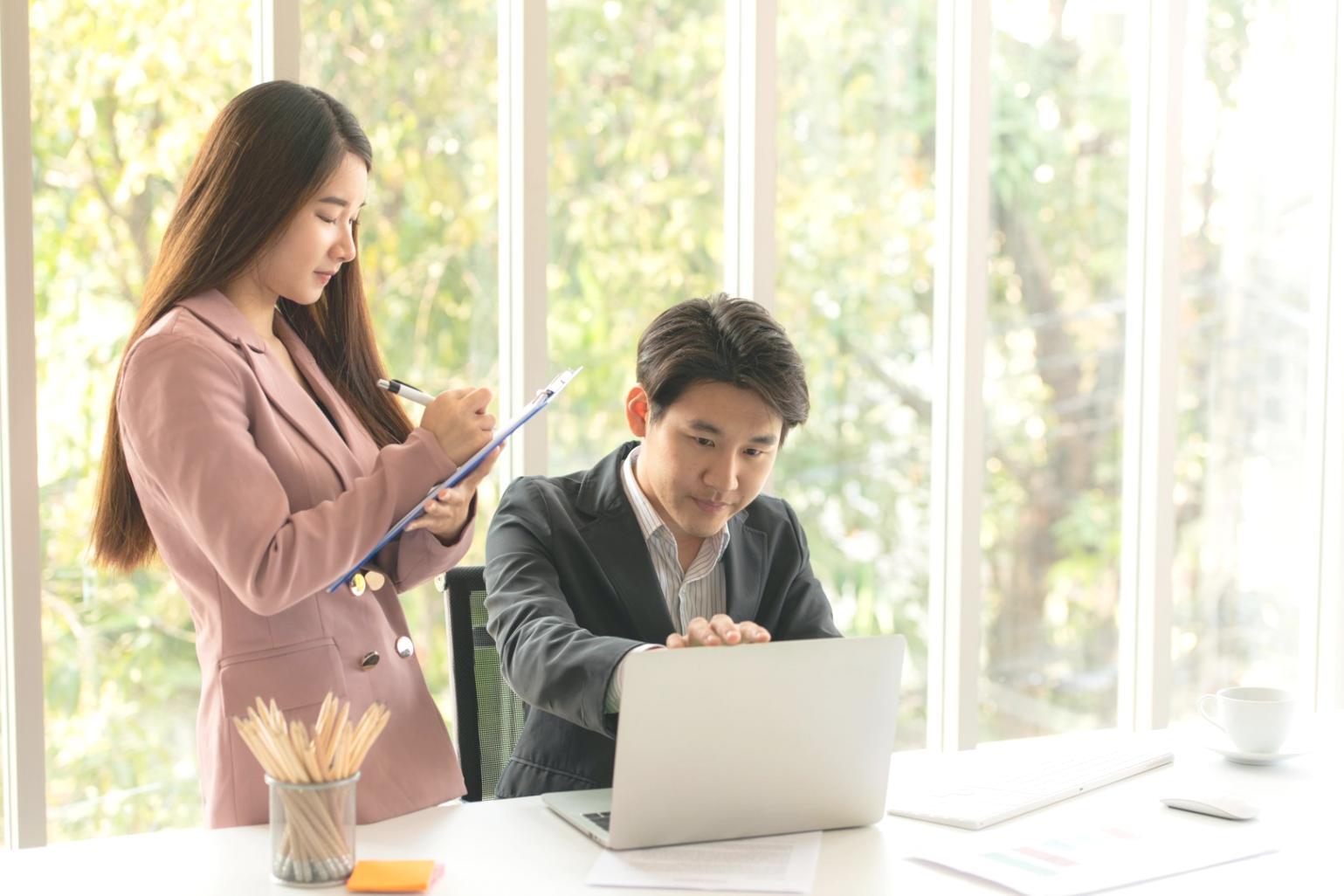 Процесс мониторинга онлайн отзывов и управления репутацией бизнеса